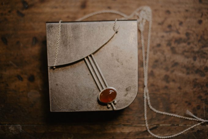 karneol halskette art deco verspielt klare linien